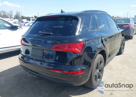 2018 Audi Q5 2.0T Premium/2.0T Tech Premium z USA, uszkodzony, nr VIN WA1BNAFY2J2009912